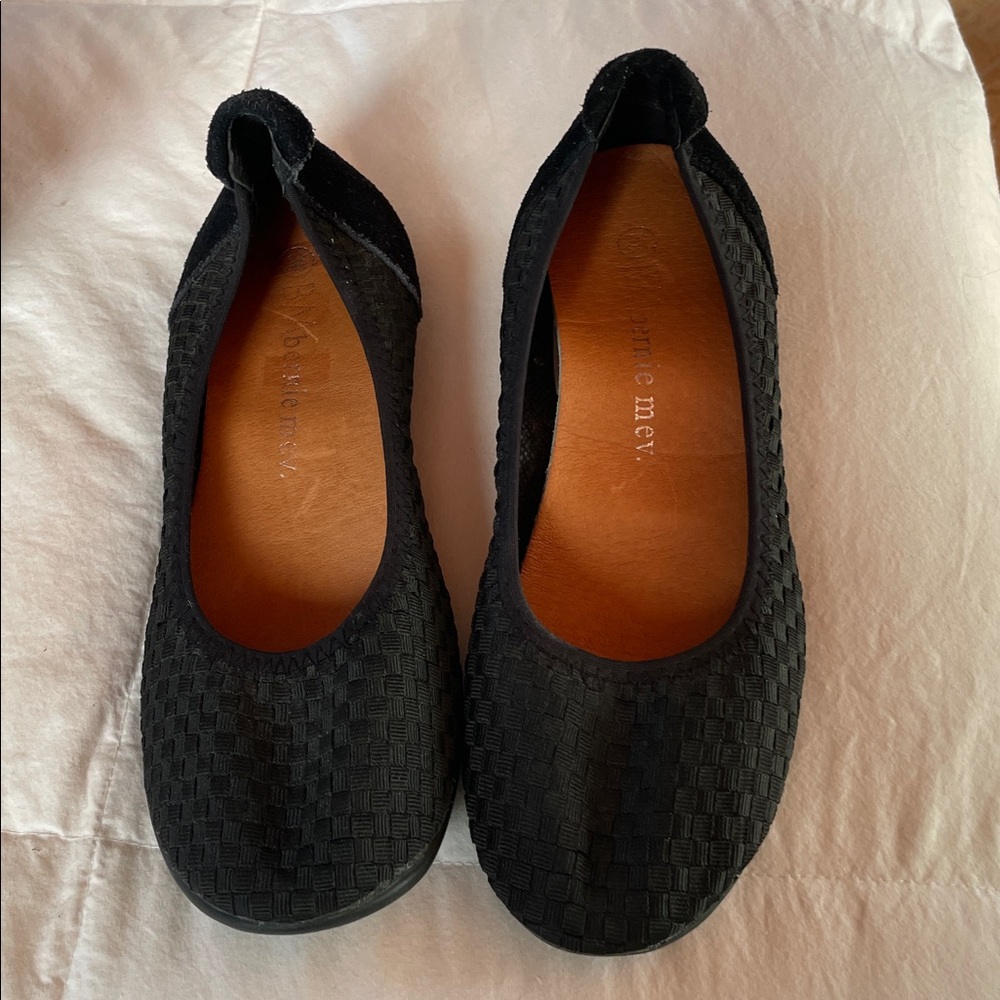 Bernie MEV black flat shoes ๐ - Picture 7 of 8
